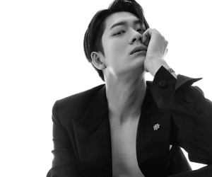 Kang Tae Oh chia sẻ bất ngờ về Nữ Luật Sư Kỳ Lạ Woo Young Woo, mừng vì được nhiều người bàn tán