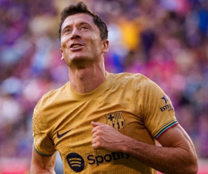 Lewandowski lập cú đúp mừng sinh nhật, Barca thắng trận đầu tiên