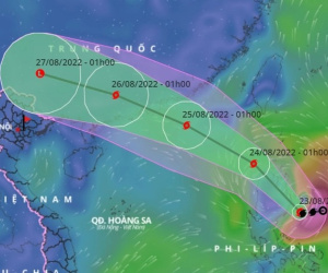 Bão Ma-on mạnh lên trước khi vào Biển Đông, vùng gần tâm bão gió giật cấp 12, biển động rất mạnh