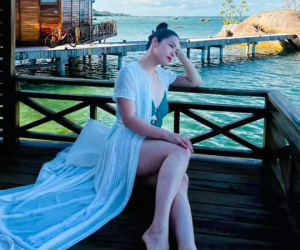 Nhật Kim Anh treo status lạ sau chuyến du lịch cùng chồng cũ