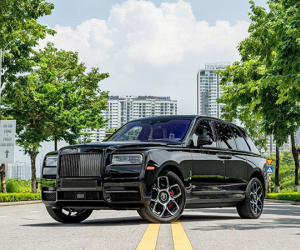 Tận thấy Rolls-Royce Cullinan Black Badge 2022 hơn 40 tỷ tại Hà Nội