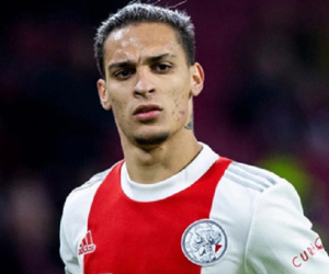 Antony cầu xin Ajax cho mình gia nhập Man United
