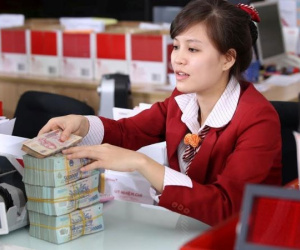 Ngân hàng xoay xở chờ nới hạn mức tăng trưởng tín dụng