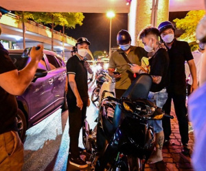2 đêm cuối tuần, gần 50 quái xế Hà Nội 'gãy cánh'