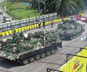 Quân đội Malaysia xin lỗi vì xe tăng chết máy làm tắc đường