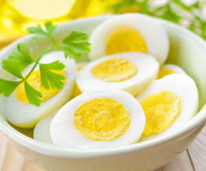 Người đàn ông hơn 30 tuổi bị nhồi máu não do ăn quá nhiều trứng