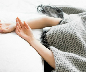 6 thói quen khi ngủ khiến bạn già nua xấu xí, giảm tuổi thọ, bỏ nhanh còn kịp