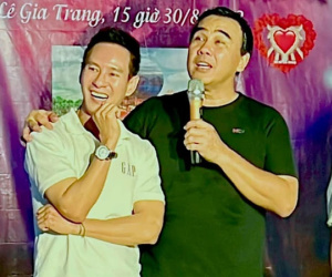 Quyền Linh diện style đơn giản đi họp lớp, một thứ không thay đổi suốt nhiều năm khiến dân tình ngưỡng mộ