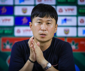 HLV Hà Nội FC cầu xin truyền thông, đau khổ vì bị nghi oan mua trọng tài