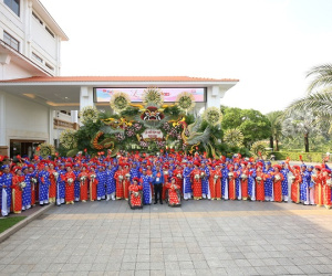 100 cặp đôi hạnh phúc kết hôn tập thể trong ngày Quốc khánh 2/9