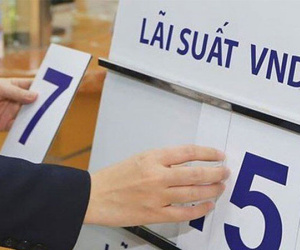 Lãi suất gửi tiết kiệm ngân hàng tiếp tục tăng cao