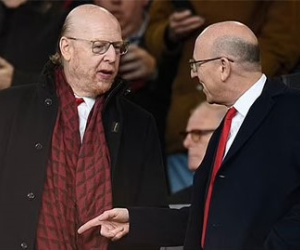 Nhà Glazer rao giá bán Man United 3,75 tỷ bảng