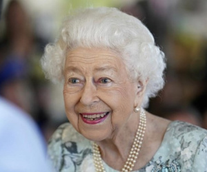 Nữ hoàng Elizabeth II được giám sát y tế đặc biệt