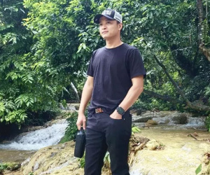 Hồng Đăng lộ diện với thần sắc tươi tắn, đăng status nghiền ngẫm cuộc đời sau ồn ào ở Tây Ban Nha