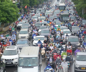 Nhiều vùng trên cả nước đón mưa dông kéo dài