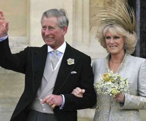 Chuyện tình đầy sóng gió của Thái tử Charles và bà Camilla