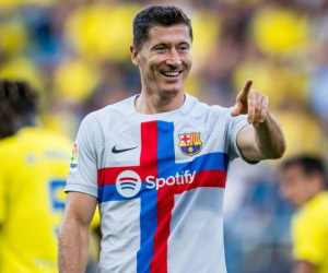 Lewandowski liên tục ghi bàn, Barca chiếm ngôi đầu BXH