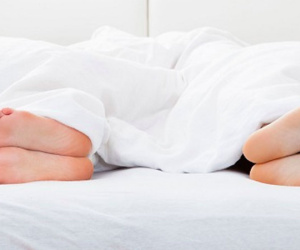 Điều gì khiến quý ông hừng hực 'lửa yêu' sau tuổi 50 còn phụ nữ thì ít đi?