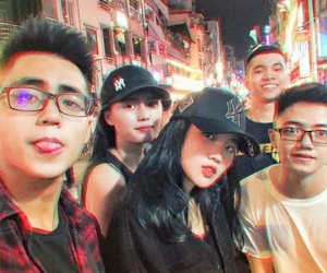 Em trai Sơn Tùng thân thiết với cựu WAGs bóng đá Việt nào?