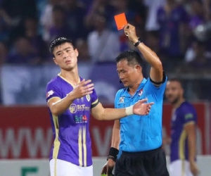 Quế Ngọc Hải, Đỗ Duy Mạnh cùng nhận thẻ đỏ: Lời cảnh tỉnh trước khi lên Tuyển