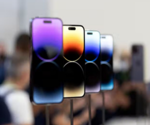 Video khoe đang dùng iPhone 14 Pro Max trước ngày lên kệ