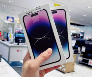 Những chiếc iPhone 14 đầu tiên có mặt tại Việt Nam được bán với giá gần 50 triệu đồng
