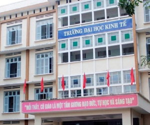 Giảng viên khoa Luật nhờ sinh viên thi hộ