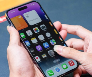 iPhone 14 gặp lỗi khi vừa mở hộp