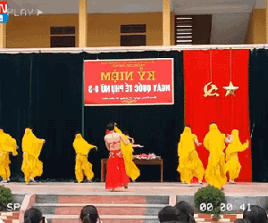Dàn nam sinh khiến dân mạng 'phát cuồng' bởi tiết mục văn nghệ quá đỗi đáng yêu