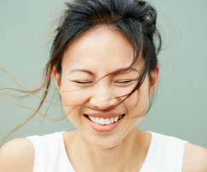 Đàn bà vượng phu ích tử sinh vào 6 ngày này, 'ăn mày' lấy chồng giàu sang