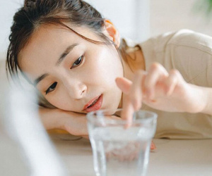 Uống nước bao nhiêu là đủ? Uống sai cách gây suy giảm trí nhớ, phá hủy tim thận và đường huyết