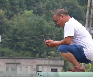 Người đàn ông ly hôn 10 năm mới biết con trai không phải con ruột, vợ cũ hờ hững: 'Tôi cũng không hiểu'