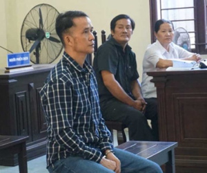 Nam sinh tử vong sau tai nạn, gia đình tố tài xế cố tình lùi lại cán chết