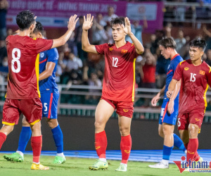 Văn Khang: Sao mai 19 tuổi và kỷ lục vô tiền khoáng hậu