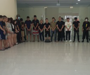 Hàng chục nam nữ bị phát hiện đang ăn chơi tập thể trong chung cư