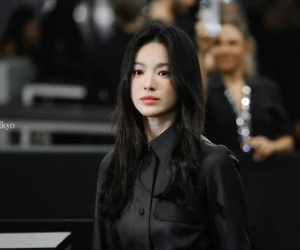 Được khen là biểu tượng sắc đẹp Hàn Quốc, Song Hye Kyo bất ngờ bị bản sao của chính mình lấn lướt