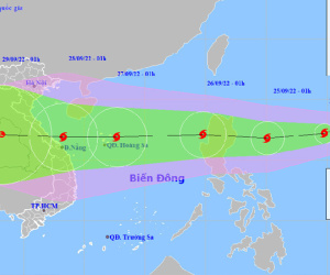 Biển Đông sắp đón bão cấp 11, miền Trung mưa xối xả