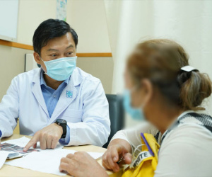 Tưởng tử vong vì ung thư dạ dày, người phụ nữ vẫn sống bên gia đình sau 2 năm