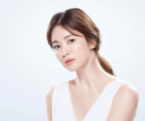 Nếu không trở thành diễn viên, Lee Min Ho đã là cầu thủ bóng đá, Song Hye Kyo sẽ thành vận động viên trượt băng