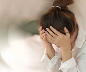 Cô gái 19 tuổi đột quỵ não sau cơn đau đầu đột ngột: Dấu hiệu cảnh báo và 'giờ vàng' thoát hiểm ai cũng nên biết