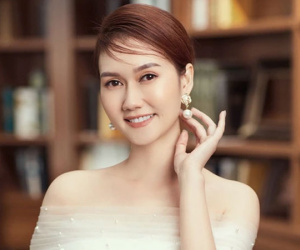 Diễn viên Hương Giang làm clip phản pháo cực gắt khi bị nói sự nghiệp nhạt nhòa và có người chống lưng, mua giải hộ