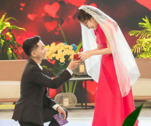 Phan Hiển cầu hôn Khánh Thi sau 13 năm: 'Thà muộn còn hơn không'