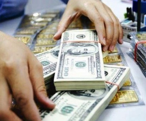 USD 'phi mã' khiến giá vàng giảm sâu