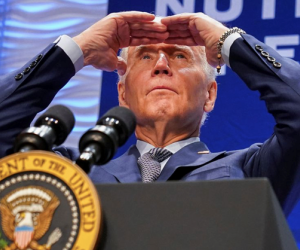 Ông Biden tìm nữ nghị sĩ đã chết giữa hội nghị: 'Bà có ở đây không'