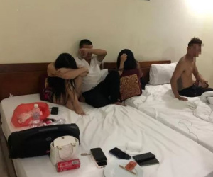 Bắt quả tang 7 nam, nữ làm chuyện mờ ám trong khách sạn lúc nửa đêm