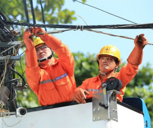 Giá điện sẽ tăng? (*): Lo ngại khi nới quyền cho EVN