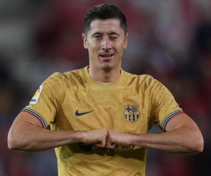Lewandowski ghi bàn duy nhất, Barca chiếm đỉnh La Liga
