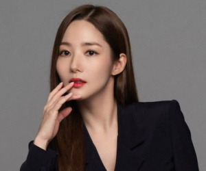 Chị ruột từ chức ngay sau khi Park Min-young chia tay đại gia tai tiếng