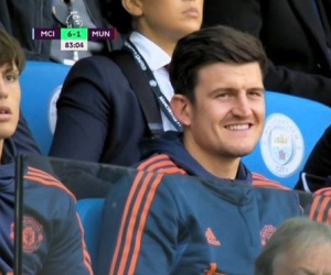 Biểu cảm khó tin của 'gã hề' Maguire trên khán đài khi MU thua thảm Man City