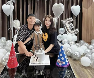 Vợ tiểu thư mở tiệc mừng Bùi Tiến Dũng trong tư gia xịn sò